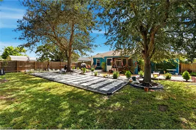 2207 NE 28th St, Cape Coral, FL 33909 - Photo 33