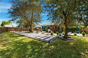 2207 NE 28th St, Cape Coral, FL 33909 - Photo 33