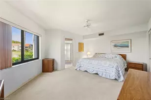 613 Beachwalk Cir, Naples, FL 34108 - Photo 3