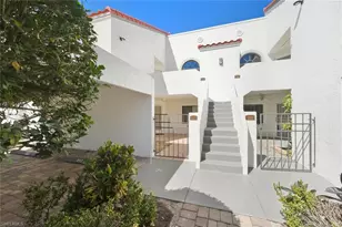 613 Beachwalk Cir, Naples, FL 34108 - Photo 19