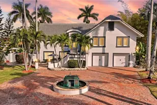 1205 Caloosa Dr, Fort Myers, FL 33901 - Photo 1