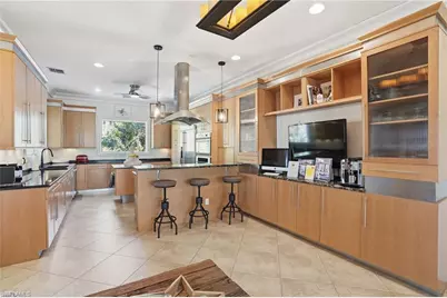 1205 Caloosa Dr, Fort Myers, FL 33901 - Photo 11