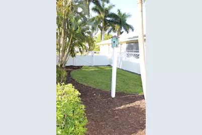 556 96th Ave N, Naples, FL 34108 - Photo 7