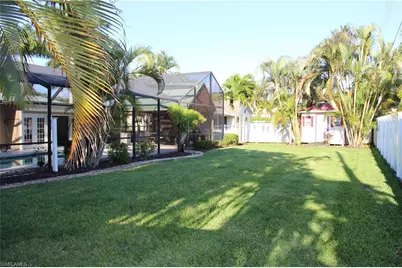 556 96th Ave N, Naples, FL 34108 - Photo 3