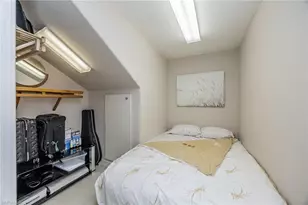 8169 Saratoga Dr, Naples, FL 34113 - Photo 23