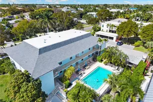 1063 8th St S, Naples, FL 34102 - Photo 47