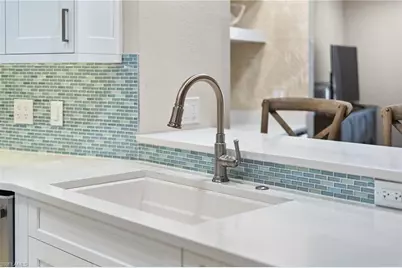 1063 8th St S #202, Naples, FL 34102 - Photo 9