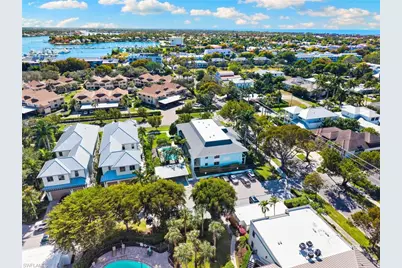 1063 8th St S #202, Naples, FL 34102 - Photo 43