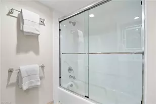 1063 8th St S, Naples, FL 34102 - Photo 25