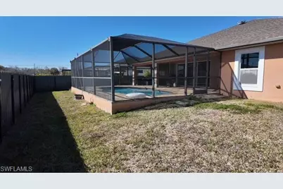 1324 NE 18th St, Cape Coral, FL 33909 - Photo 5