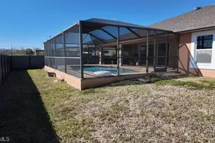 1324 NE 18th St, Cape Coral, FL 33909 - Photo 5