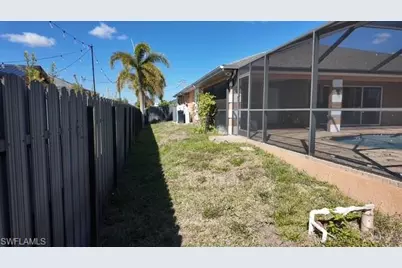 1324 NE 18th St, Cape Coral, FL 33909 - Photo 27