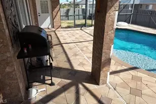 1324 NE 18th St, Cape Coral, FL 33909 - Photo 15