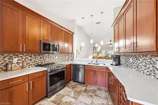 705 Luisa Ln, Naples, FL 34104 - Photo 7