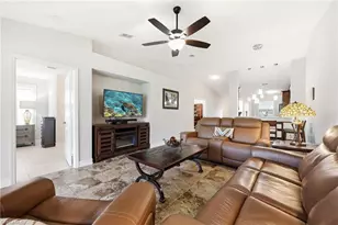 705 Luisa Ln, Naples, FL 34104 - Photo 15