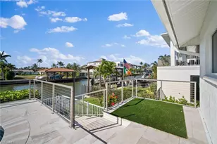 266 Egret Ave, Naples, FL 34108 - Photo 35