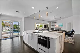 266 Egret Ave, Naples, FL 34108 - Photo 15