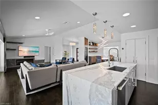 266 Egret Ave, Naples, FL 34108 - Photo 5