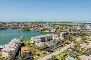 838 W Elkcam Cir, Marco Island, FL 34145 - Photo 31