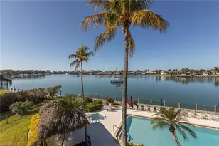 838 W Elkcam Cir, Marco Island, FL 34145 - Photo 3