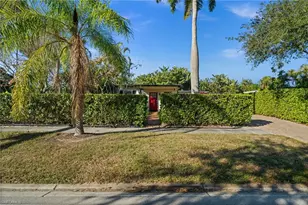 715 10th St N, Naples, FL 34102 - Photo 23