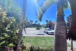 1240 Wildwood Lakes Blvd N, Naples, FL 34104 - Photo 3