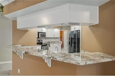 128 Heritage Way, Naples, FL 34110 - Photo 7