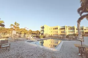 925 Palm View Dr, Naples, FL 34110 - Photo 11