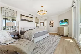 445 Cove Tower Dr, Naples, FL 34110 - Photo 9