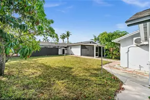 781 101st Ave N, Naples, FL 34108 - Photo 27