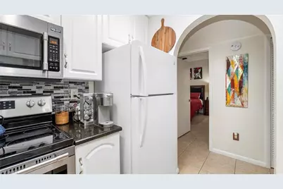 3310 Europa Dr #39, Naples, FL 34105 - Photo 9