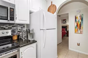 3310 Europa Dr, Naples, FL 34105 - Photo 9