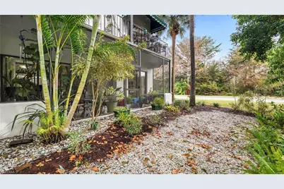3310 Europa Dr #39, Naples, FL 34105 - Photo 27