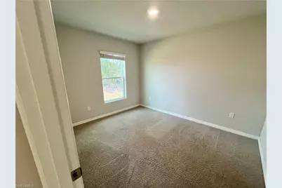 5029 S Rosebud Cir, Labelle, FL 33935 - Photo 11