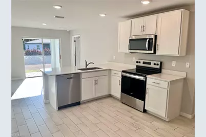 5029 S Rosebud Cir, Labelle, FL 33935 - Photo 3