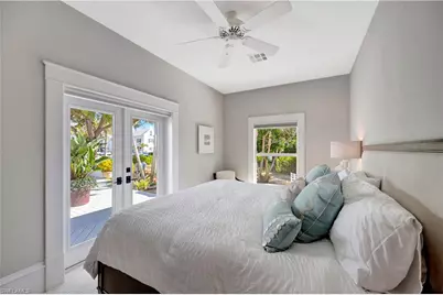1375 Gordon Dr, Naples, FL 34102 - Photo 15