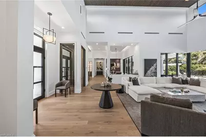 1300 Nautilus Rd, Naples, FL 34102 - Photo 7