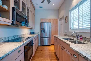 383 Harbour Dr, Naples, FL 34103 - Photo 11