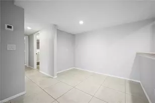 132 Santa Clara Dr, Naples, FL 34104 - Photo 9