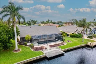 2523 SE 24th Pl, Cape Coral, FL 33904 - Photo 35