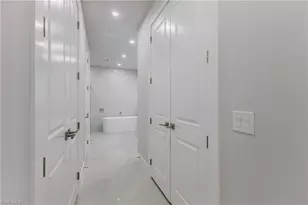 1123 NE 10th St, Cape Coral, FL 33909 - Photo 31