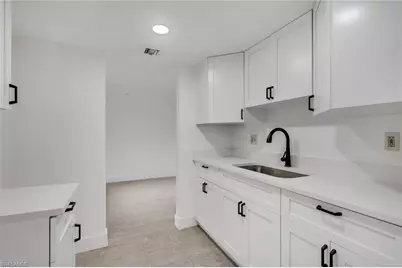 2366 E. Mall Dr #Apt. 101, Fort Myers, FL 33901 - Photo 5