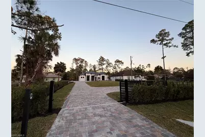 526 16th St SE, Naples, FL 34117 - Photo 3