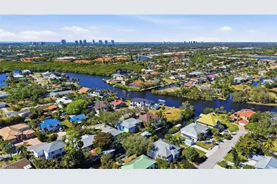 27242 High Seas Ln, Bonita Springs, FL 34135 - Photo 35