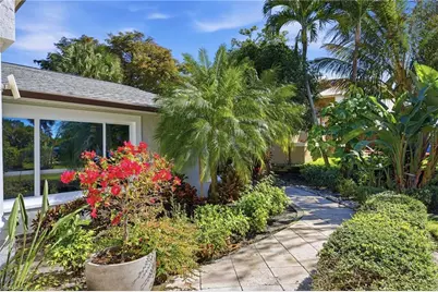 27242 High Seas Ln, Bonita Springs, FL 34135 - Photo 5