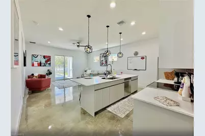 2479 Shadowlawn Dr, Naples, FL 34112 - Photo 9