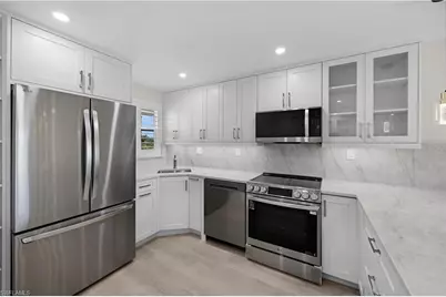 21 High Point Cir E #409, Naples, FL 34103 - Photo 23