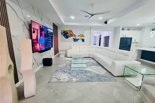 9230 Aqua Overlook Ct, Lehigh Acres, FL 33936 - Photo 5