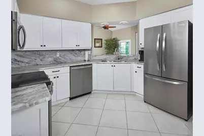 570 Windsor Sq #101, Naples, FL 34104 - Photo 9