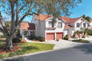 570 Windsor Sq, Naples, FL 34104 - Photo 3